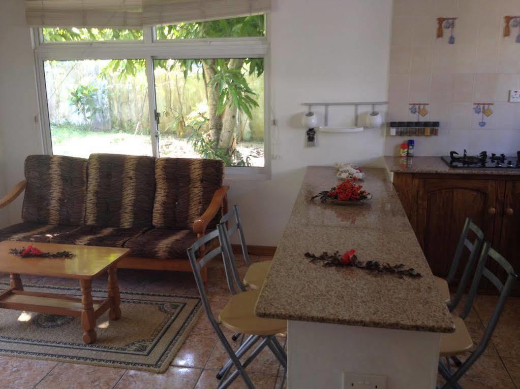 Villa Marl Self Catering Pointe La Rue Exterior foto