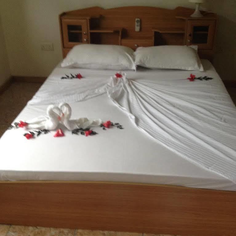 Villa Marl Self Catering Pointe La Rue Exterior foto